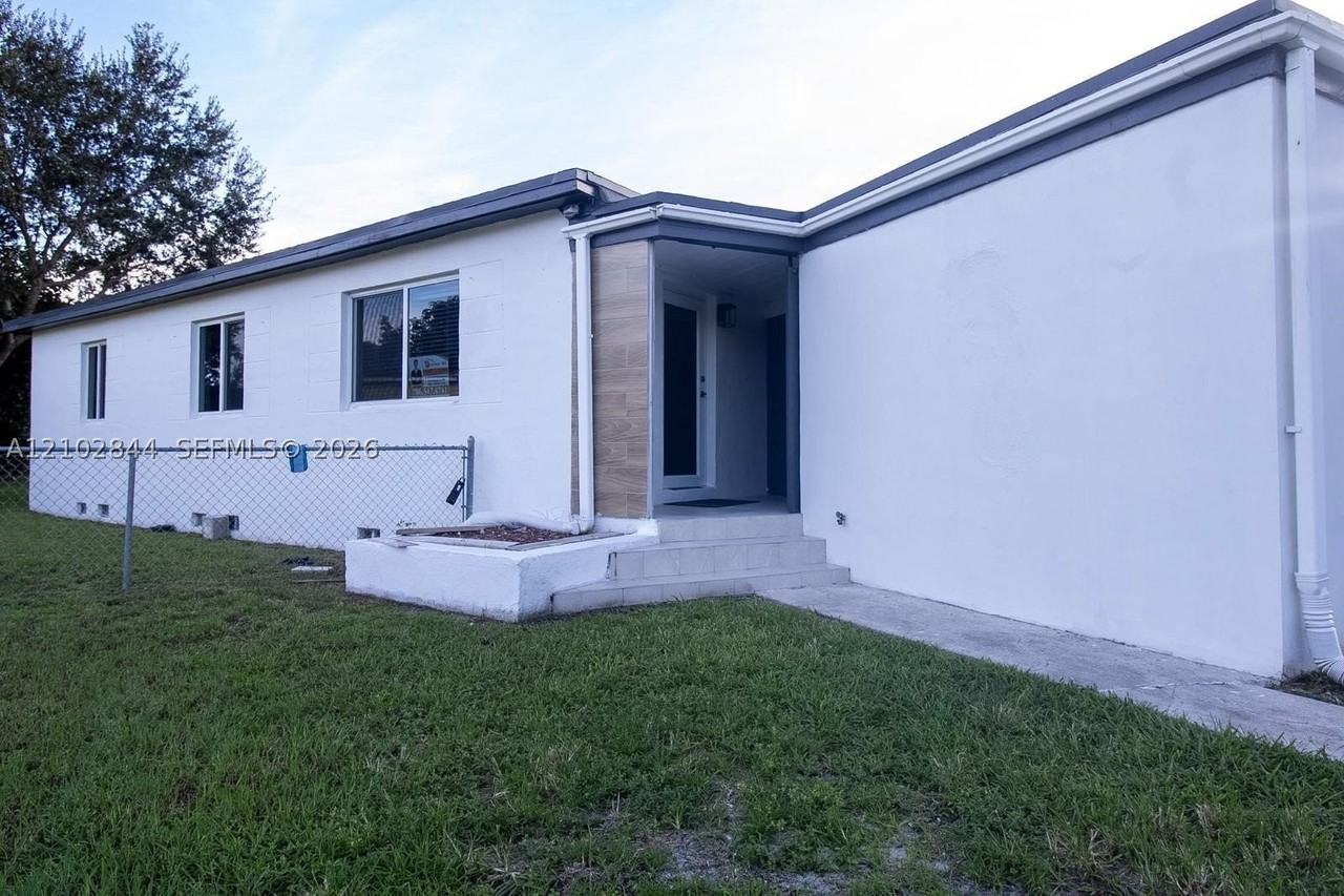 340 Nw 132nd St #1 - Photo 2 of 22