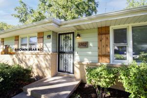 featured image of 1702 Ne 76th St #1