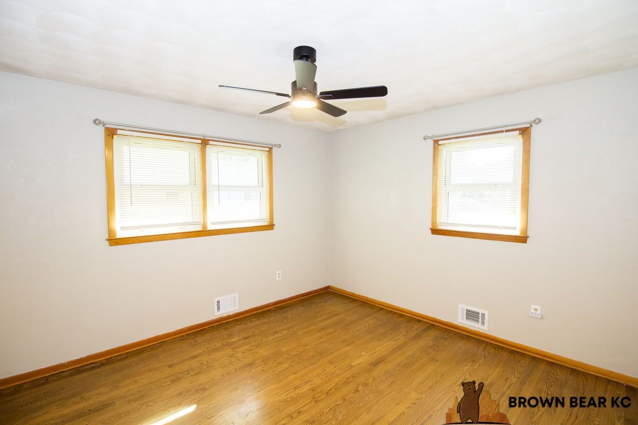 1702 Ne 76th St #1 - Photo 3 of 17