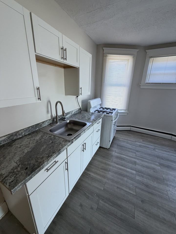 2072 Elm Ave #2072-3 - Photo 2 of 8