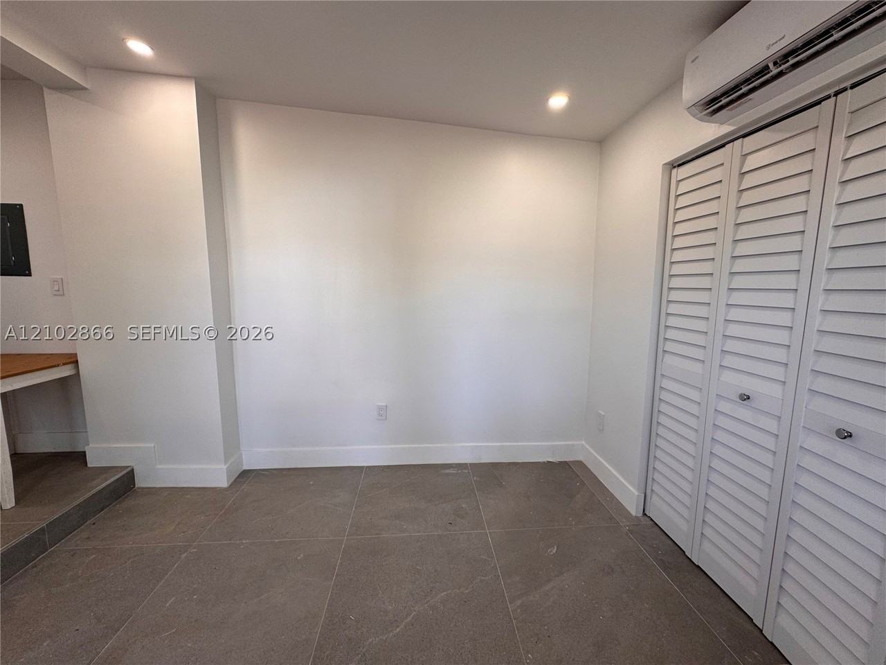 2952 Sw 27th Ter #REAR - Photo 2 of 10