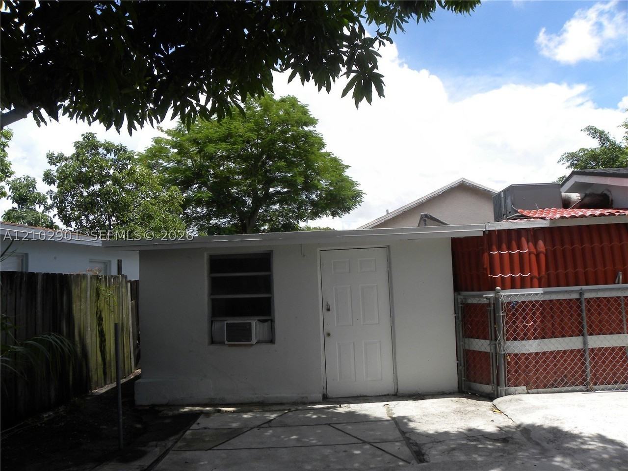 214 Nw 49th Ave #REAR - Photo 3 of 10