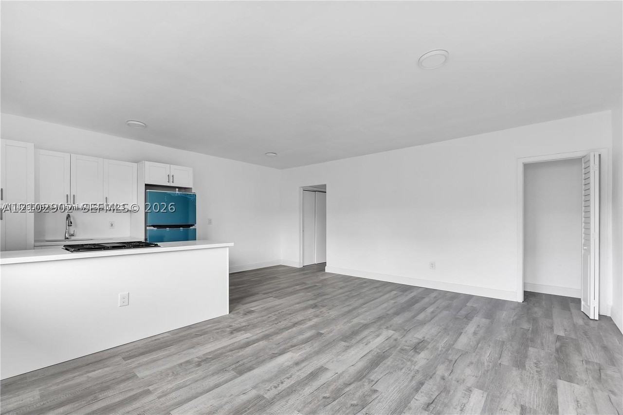 780 73rd St #9 - Photo 5 of 8