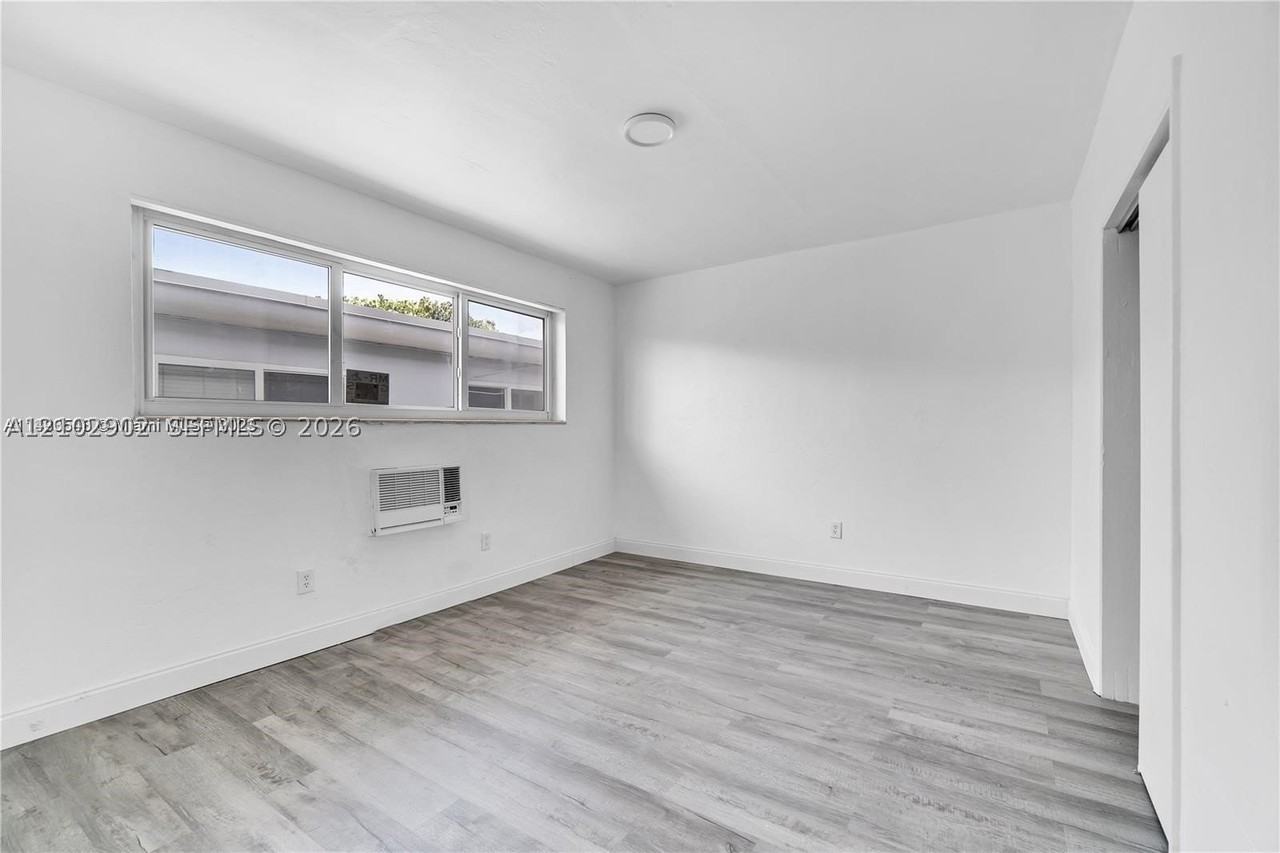 780 73rd St #9 - Photo 7 of 8