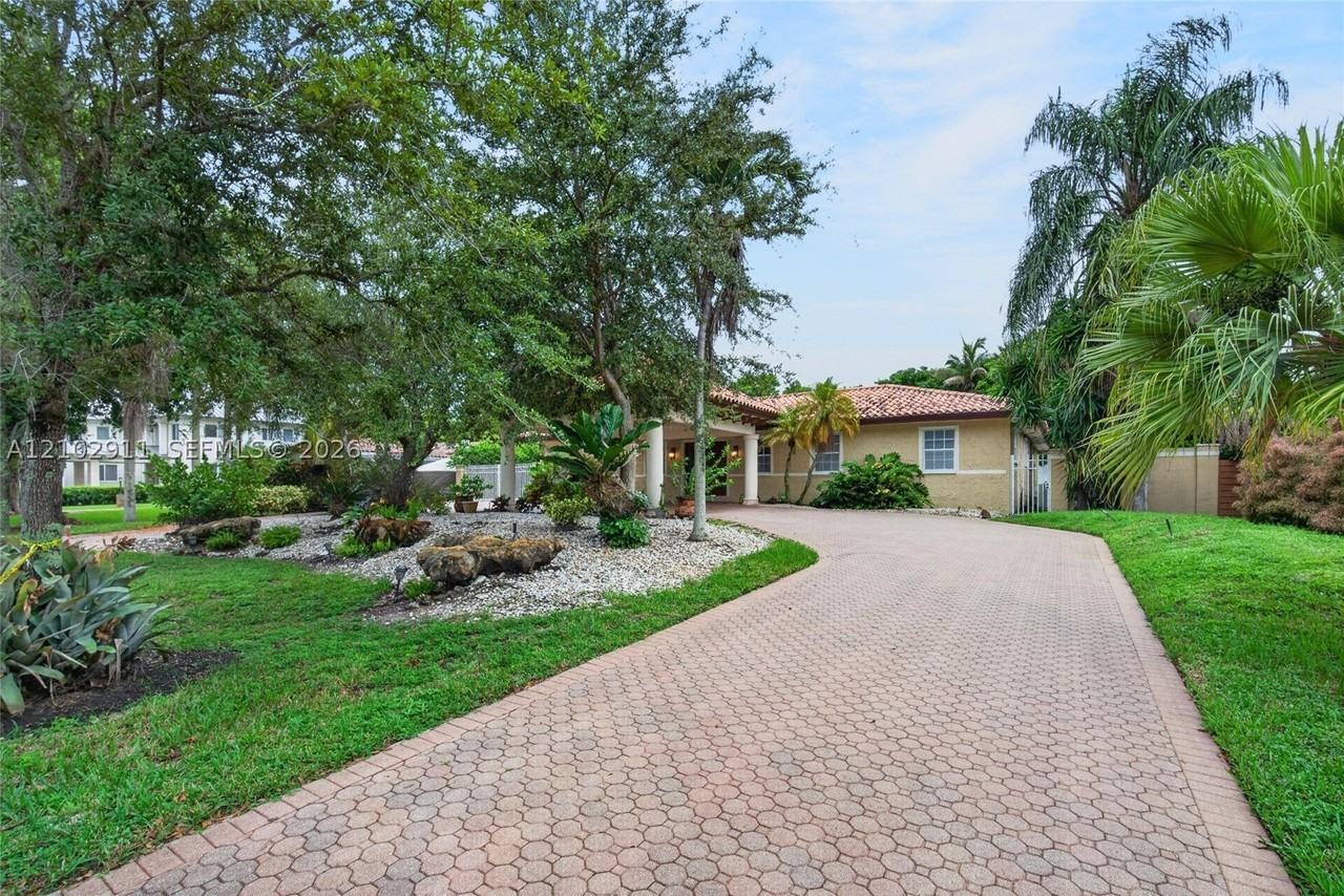 14640 Snapper Dr - Photo 4 of 50