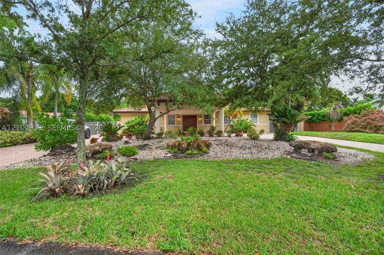 14640 Snapper Dr - Photo 5 of 50