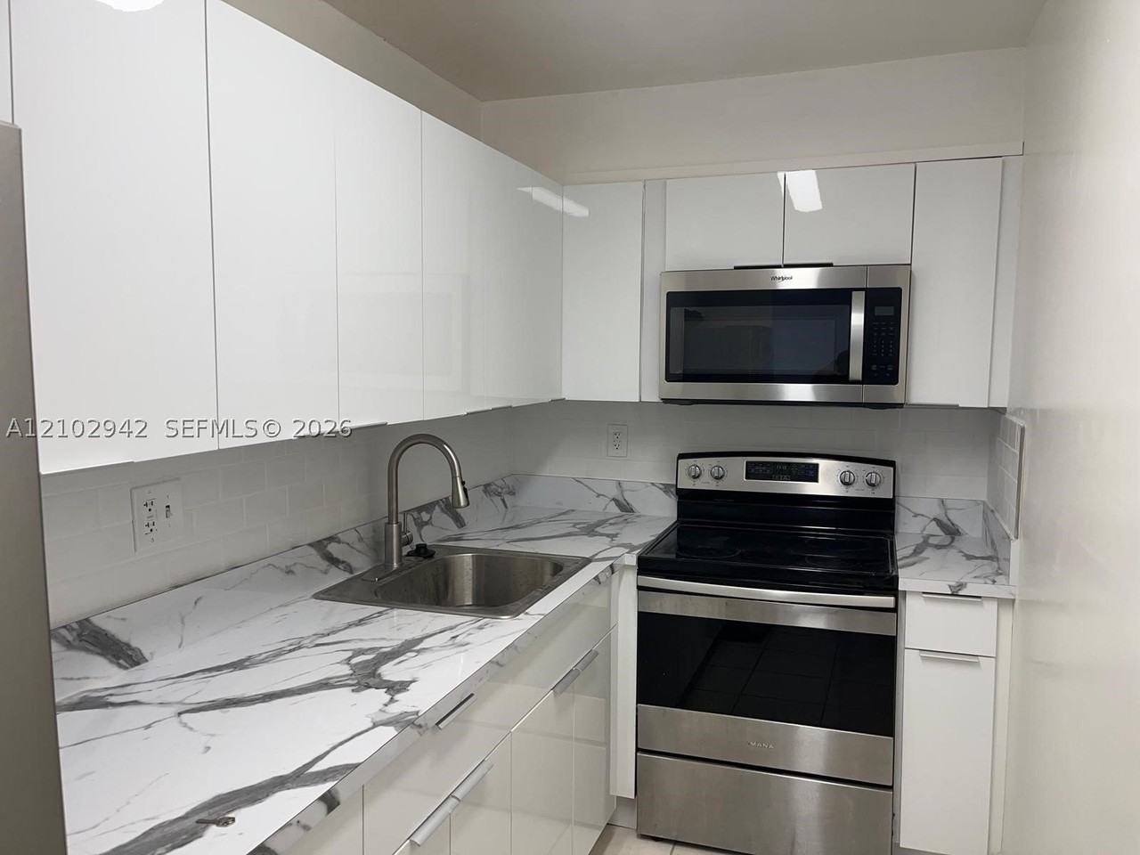 4721 Nw 7th St #205-12 - Photo 5 of 20