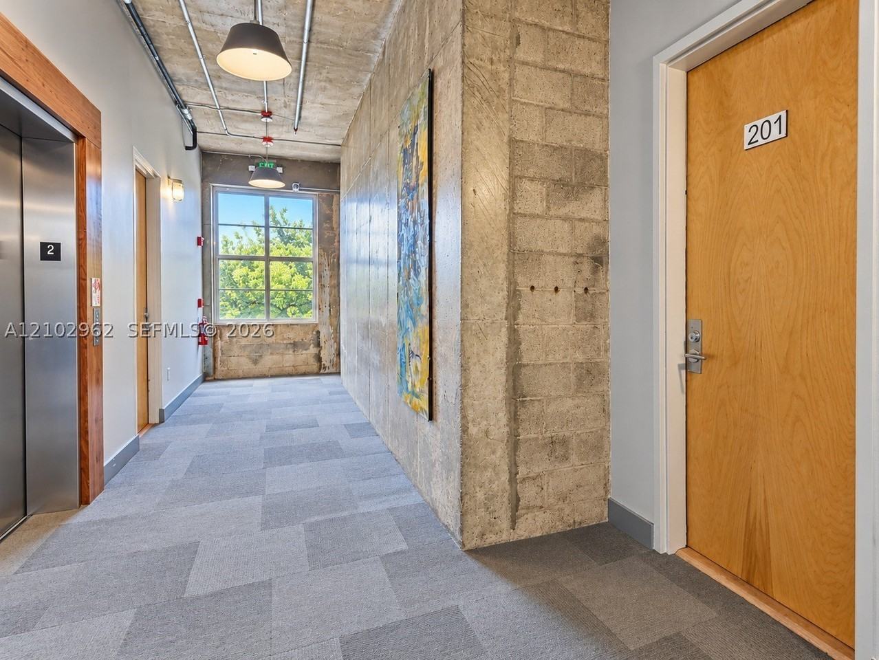 425 N Andrews Ave #201 - Photo 3 of 20