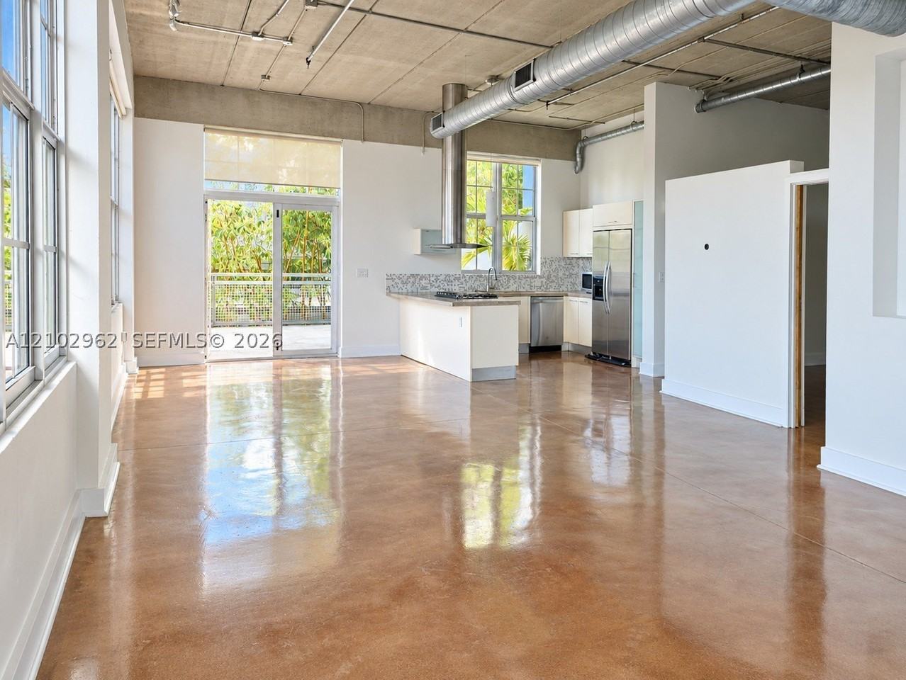425 N Andrews Ave #201 - Photo 4 of 20