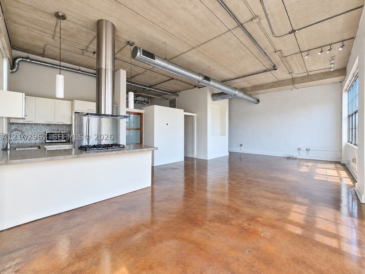 425 N Andrews Ave #201 - Photo 5 of 20