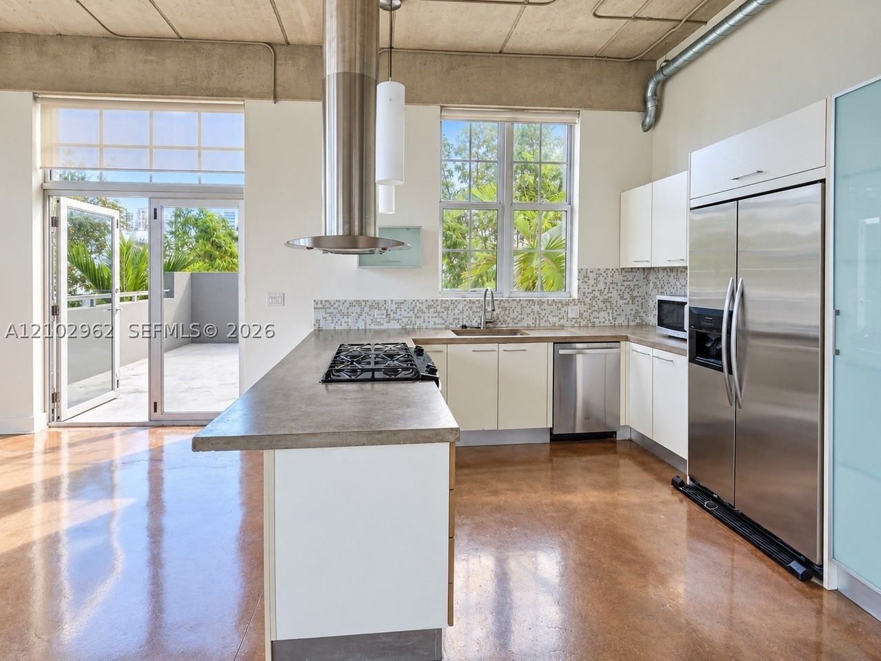 425 N Andrews Ave #201 - Photo 6 of 20