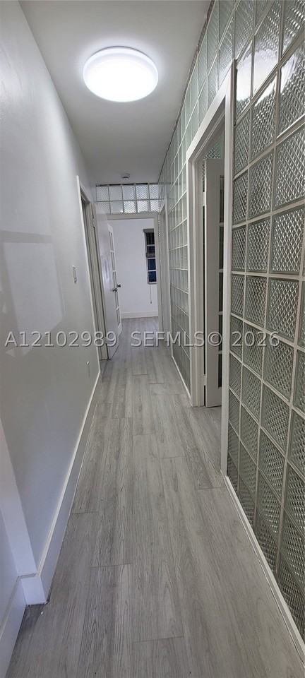 4801 Nw 3rd St #2 - Photo 4 of 13