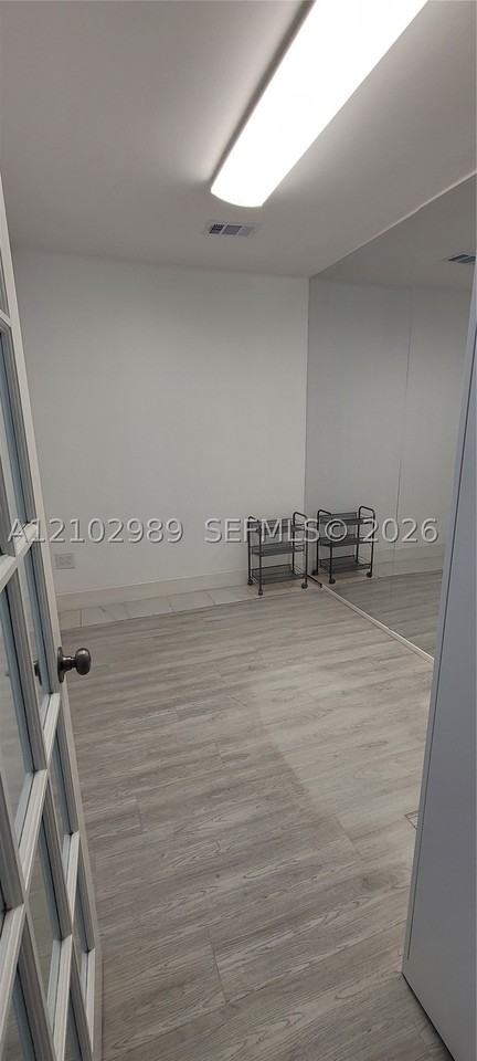 4801 Nw 3rd St #2 - Photo 5 of 13