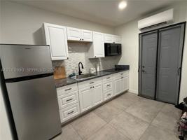 featured image of 1701 Sw Commargo St #B