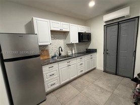 1701 Sw Commargo St #B - Photo 1 of 1