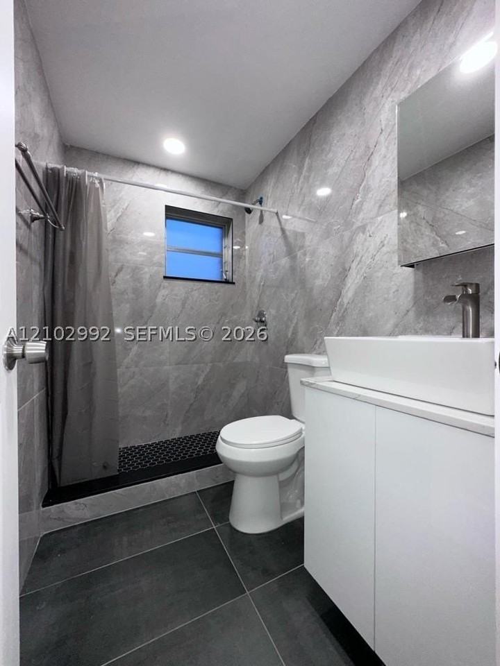 145 Sw 30th Ct #207B - Photo 2 of 10