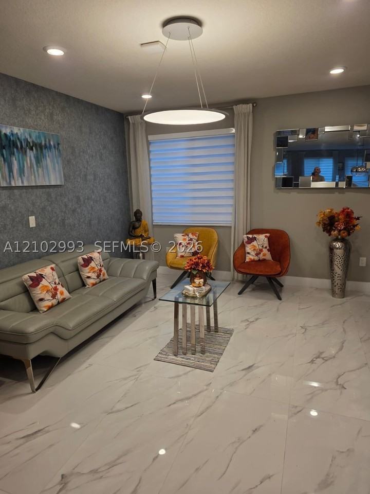 10411 Nw 66th St #10411 - Photo 4 of 23