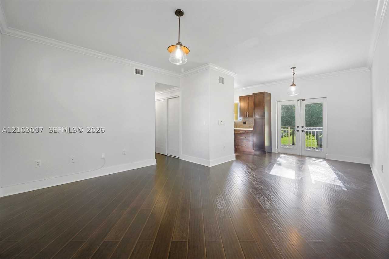 7230 Nw 174th Ter #204 - Photo 5 of 25