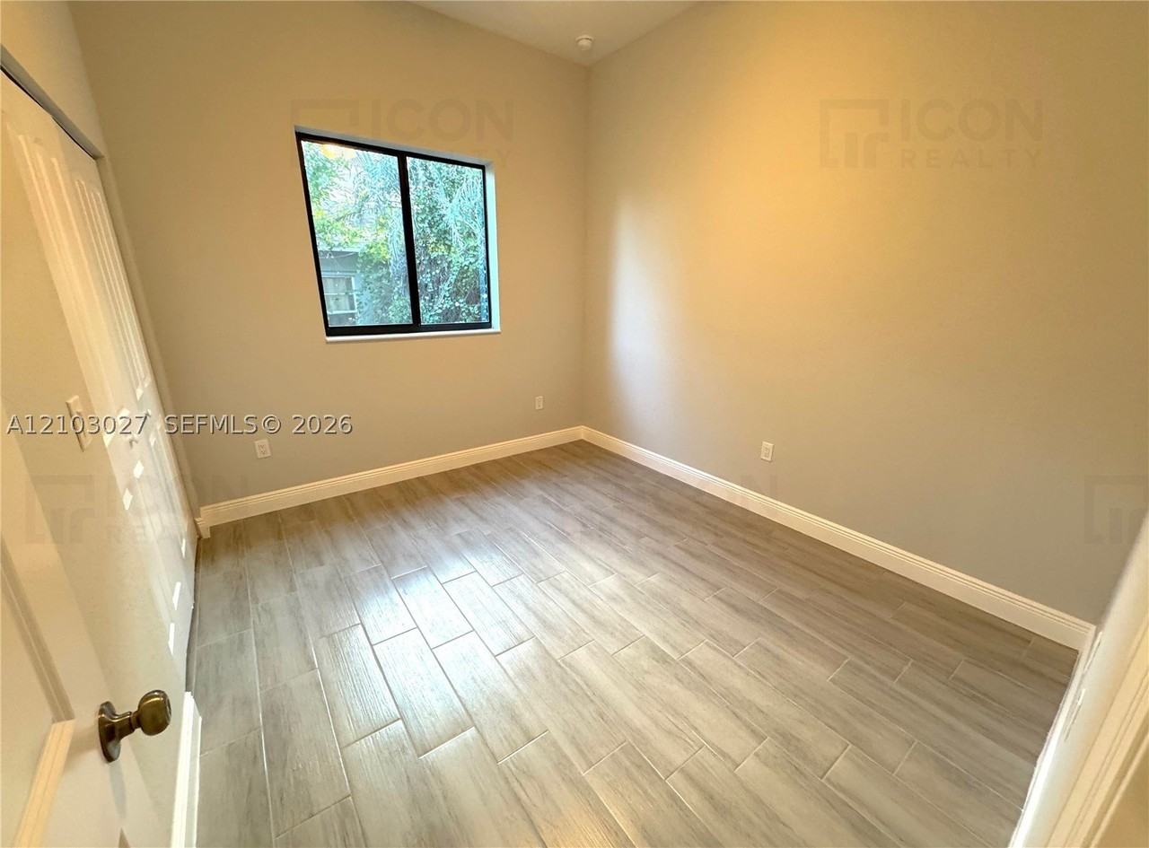 1847 Sw 44th Ter #1847 - Photo 5 of 11