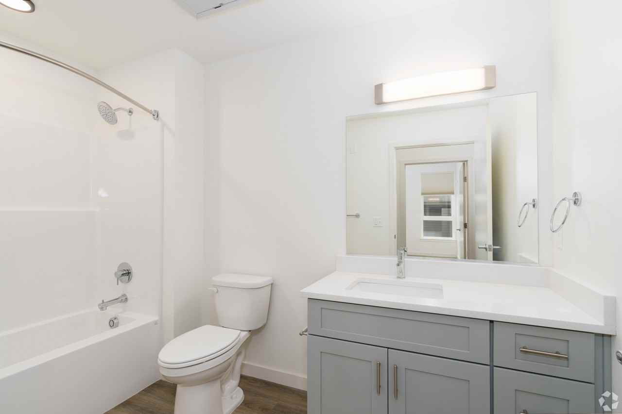 717 East 29th AvenueUnit 302 #302 - Photo 4 of 10