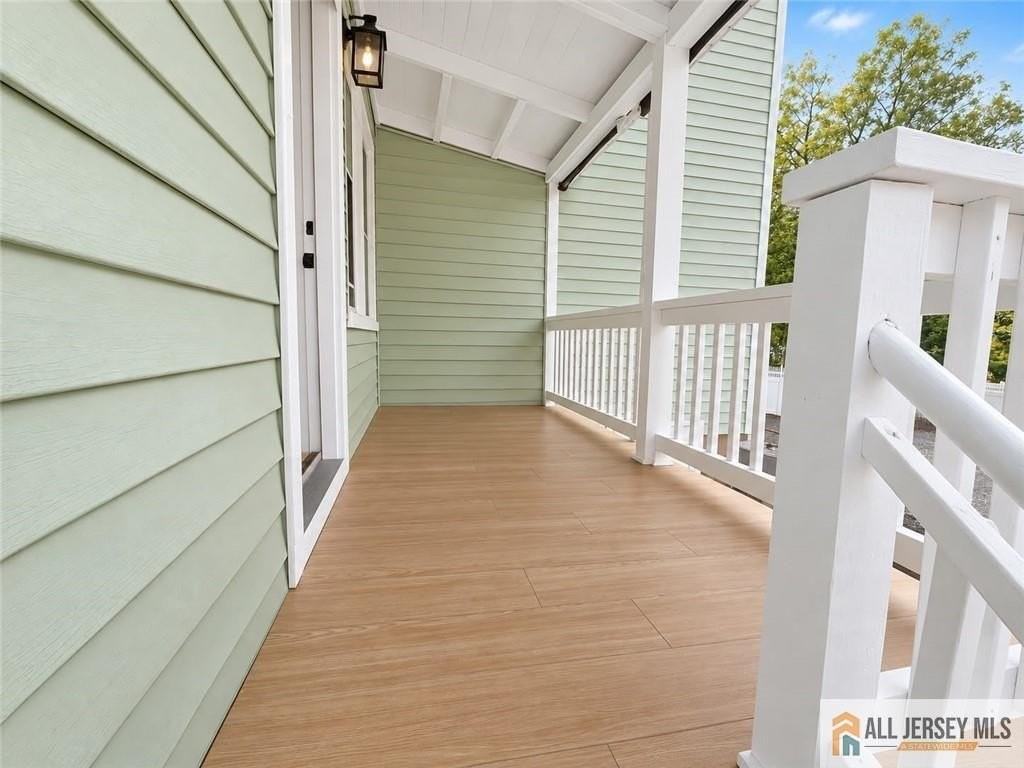 54 Park Ave - Photo 2 of 10
