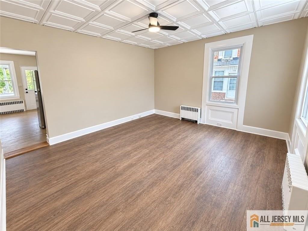 54 Park Ave - Photo 5 of 10