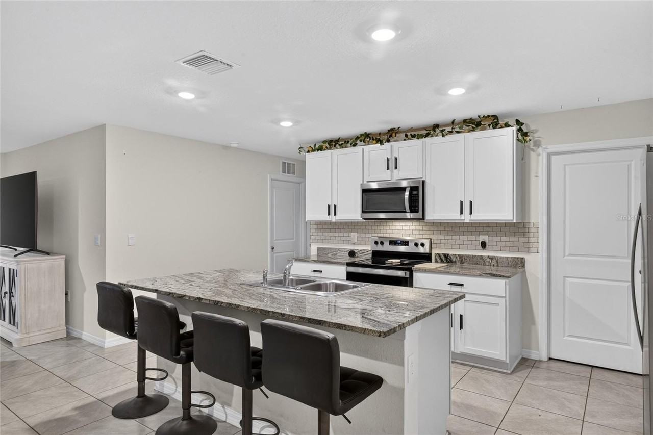1230 Nw 248th Dr - Photo 6 of 33