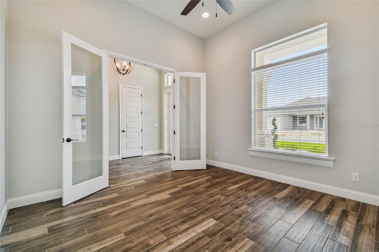 5054 Siesta Pl - Photo 3 of 40