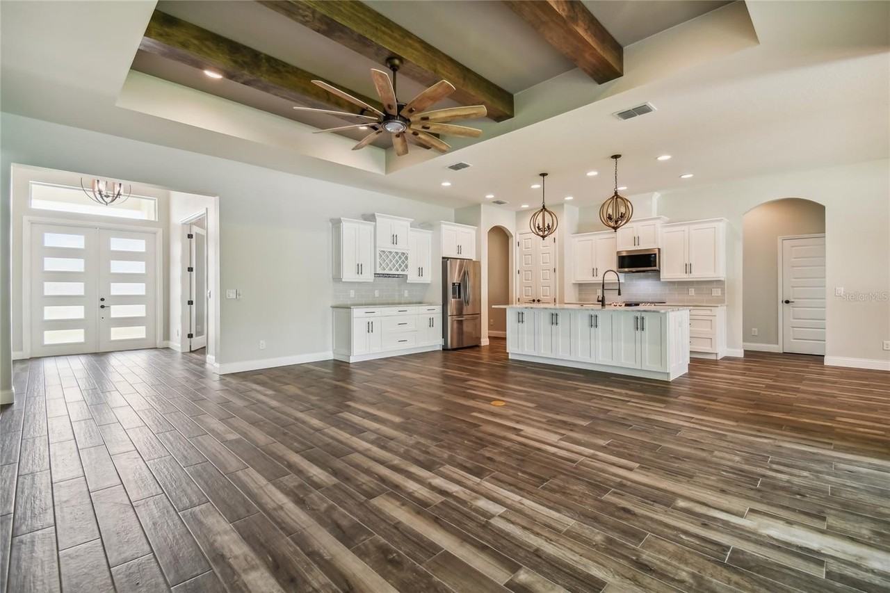 5054 Siesta Pl - Photo 4 of 40