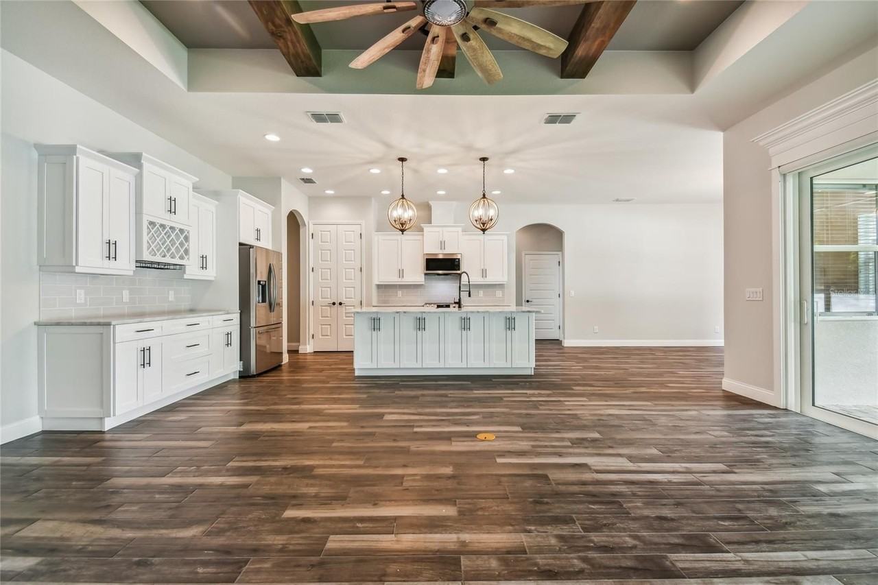 5054 Siesta Pl - Photo 5 of 40