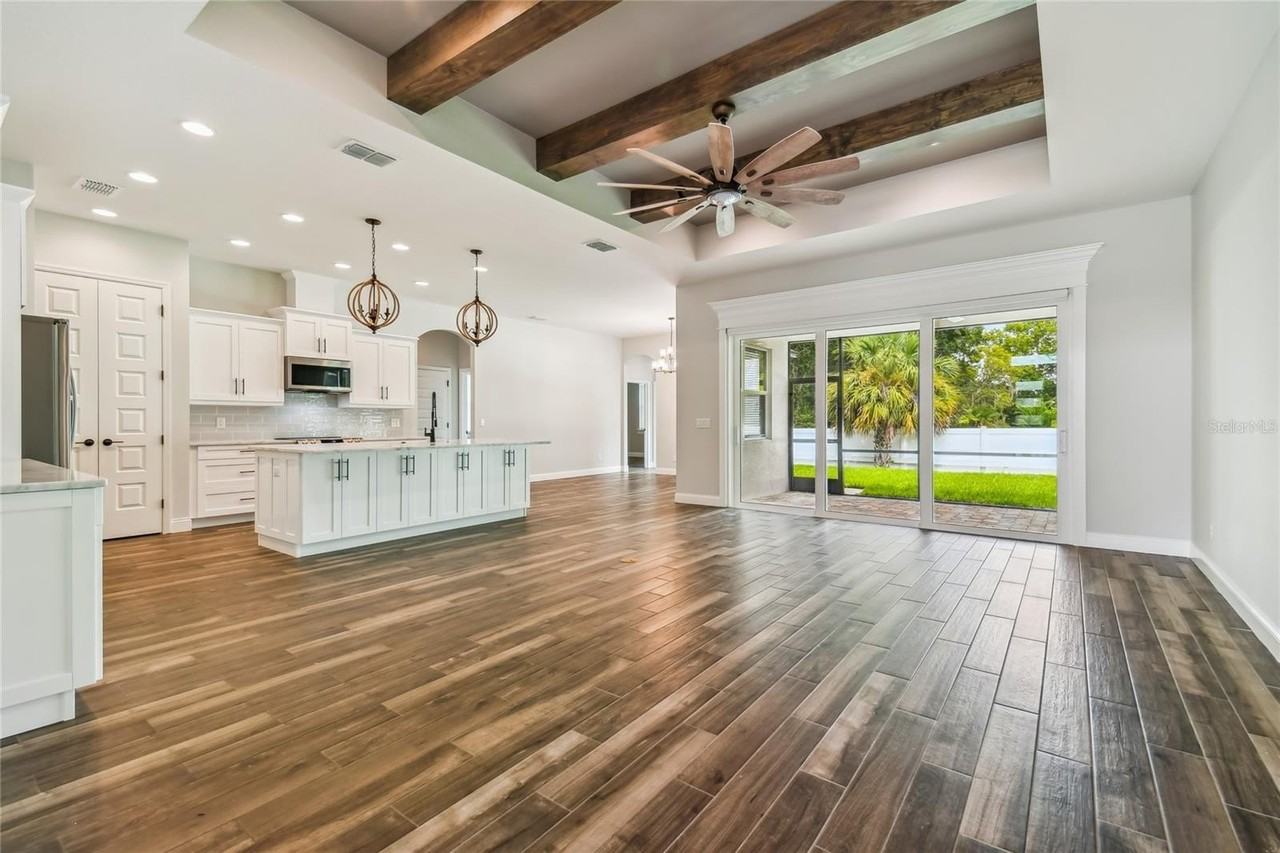 5054 Siesta Pl - Photo 6 of 40