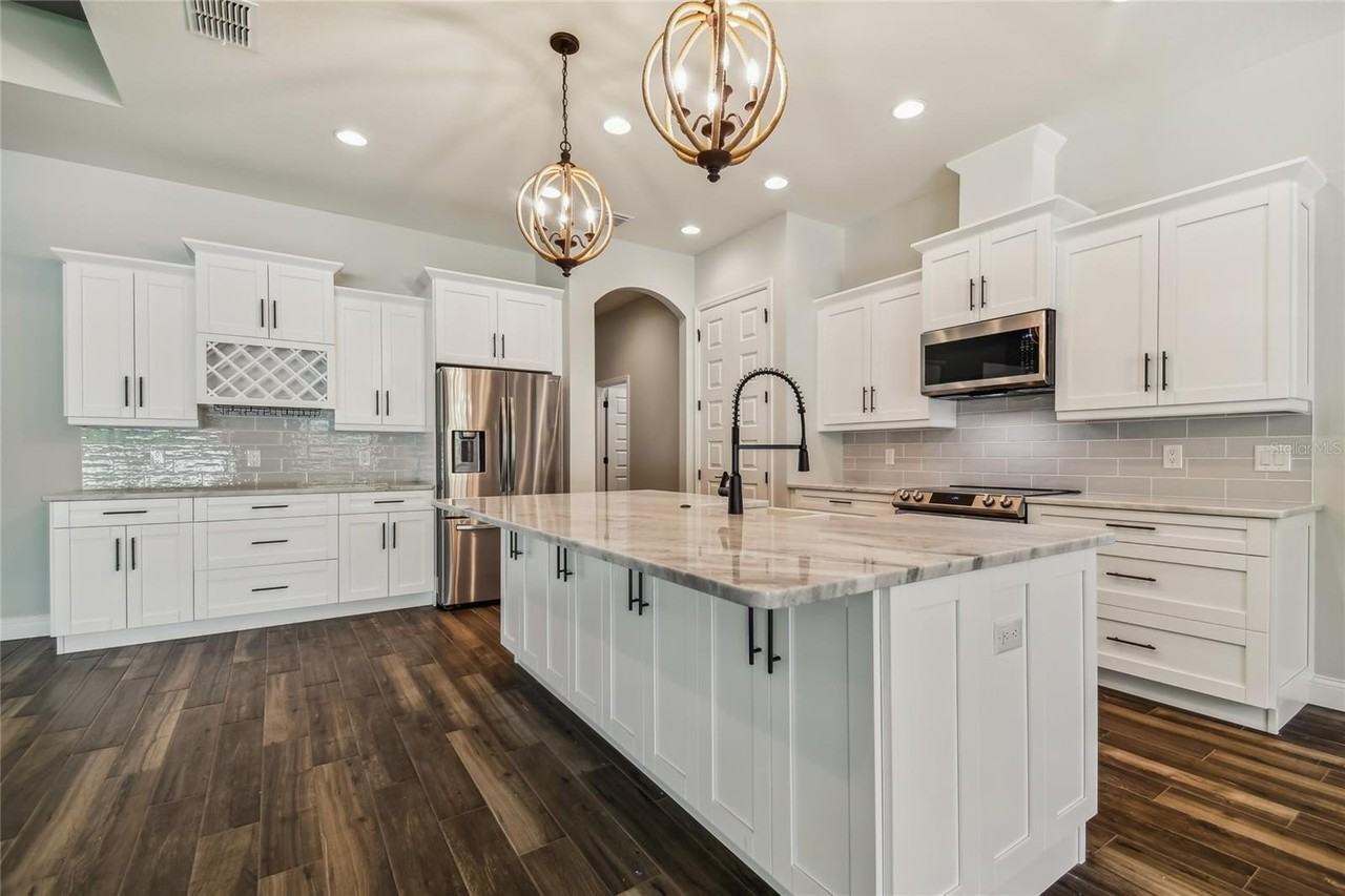 5054 Siesta Pl - Photo 7 of 40