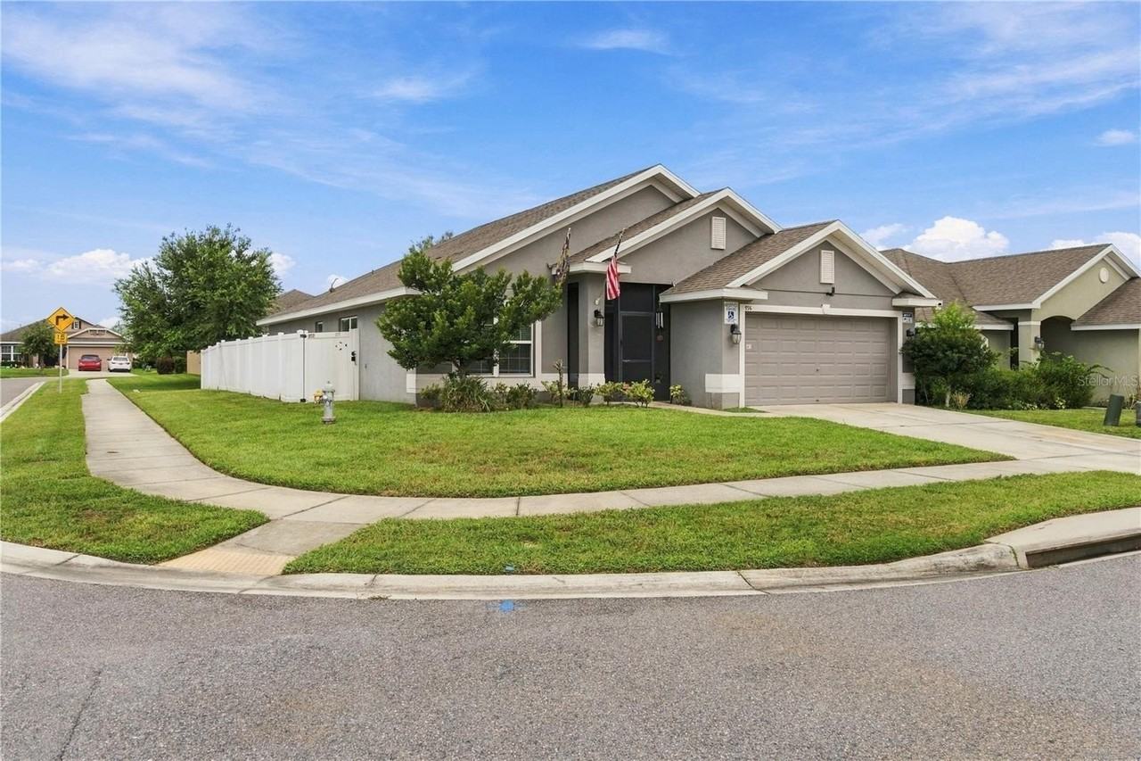 796 Meadow Pointe Dr - Photo 2 of 22