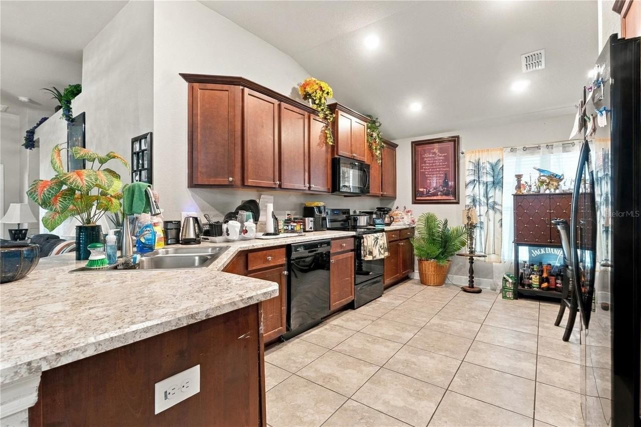 796 Meadow Pointe Dr - Photo 6 of 22