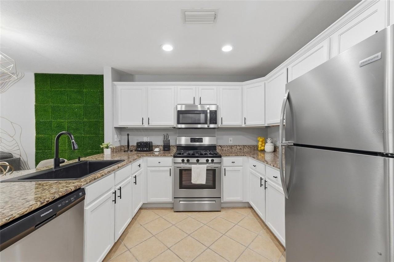 1310 Seven Eagles Ct #202 - Photo 5 of 25