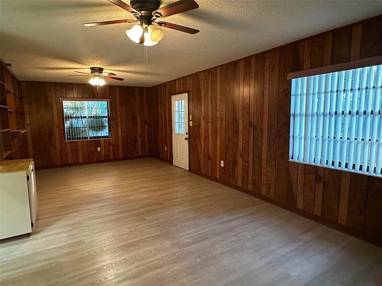 26 Kristin Ln - Photo 2 of 10