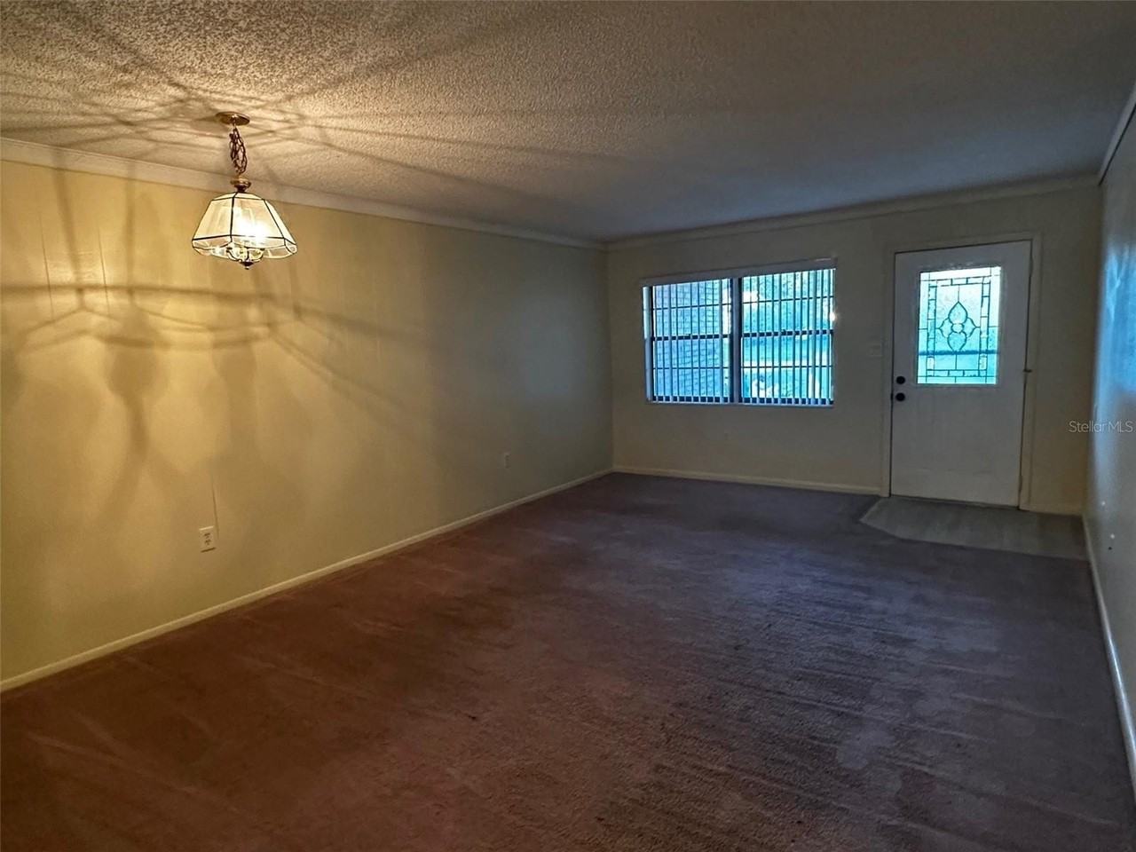 26 Kristin Ln - Photo 4 of 10