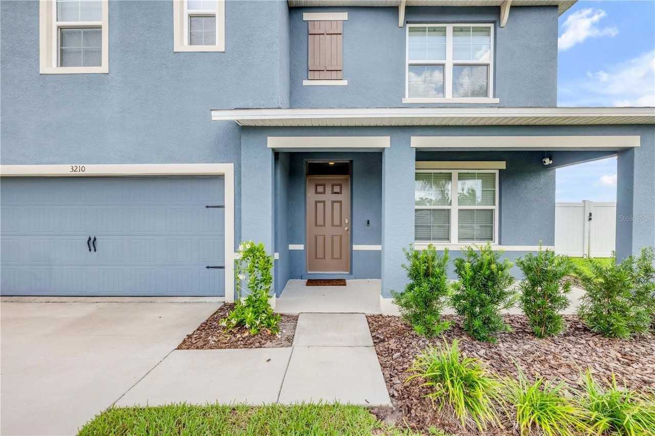 3210 Silas Dr - Photo 3 of 50