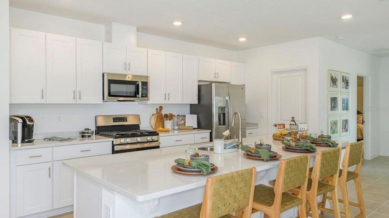 33988 Sky Blossom Cir - Photo 2 of 7