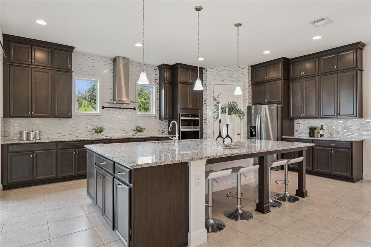 13169 Bromborough Dr - Photo 3 of 42
