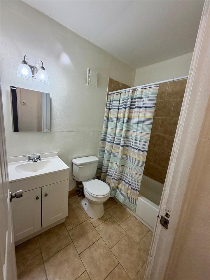 322 1/2 S Maple Ave - Photo 7 of 10