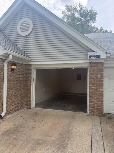 2201 Coach House Blvd #10 - Photo 3 of 13