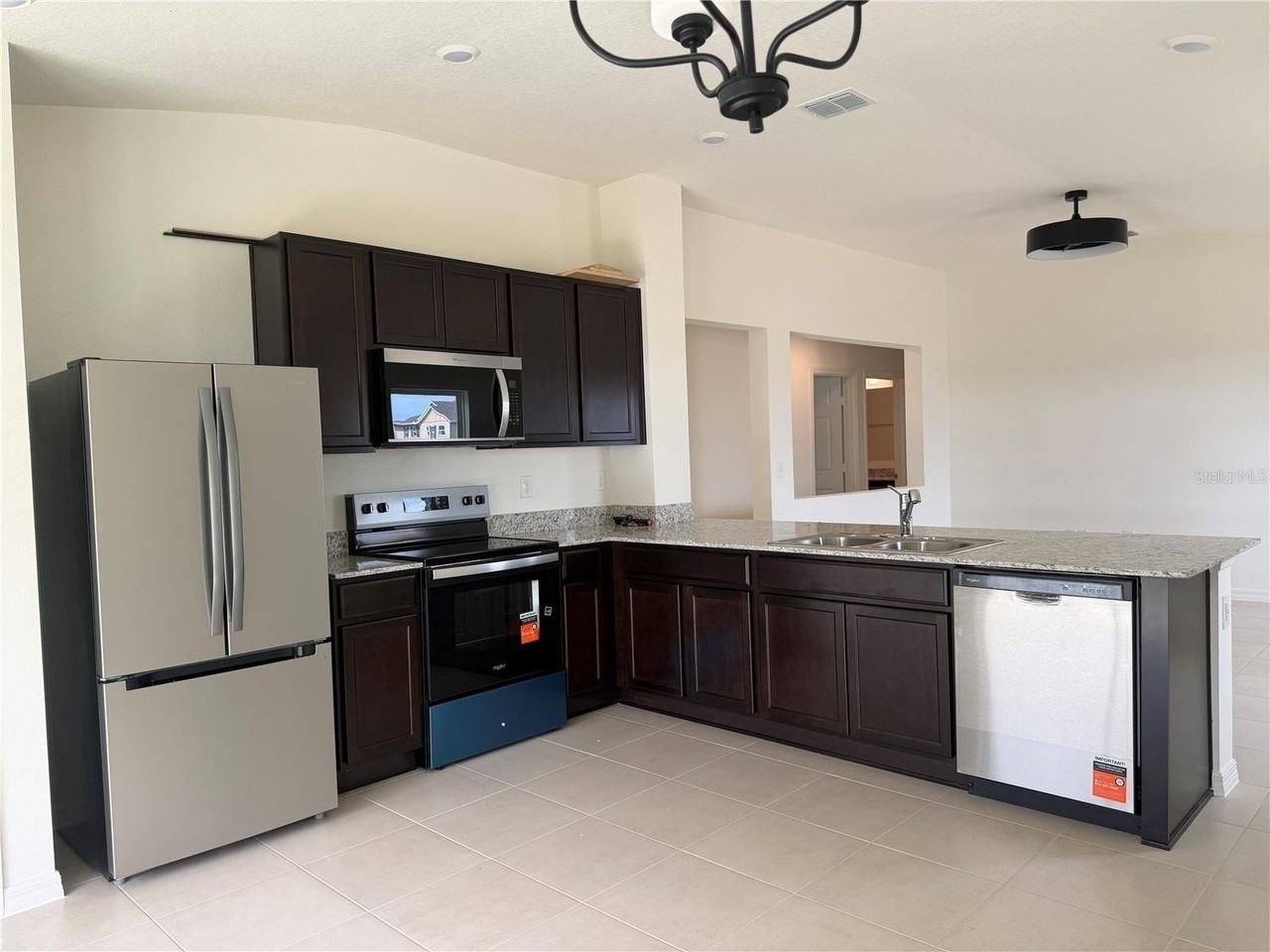 1629 Kayla Cir - Photo 4 of 20