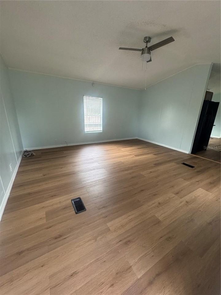 2360 Plum Ave - Photo 5 of 7