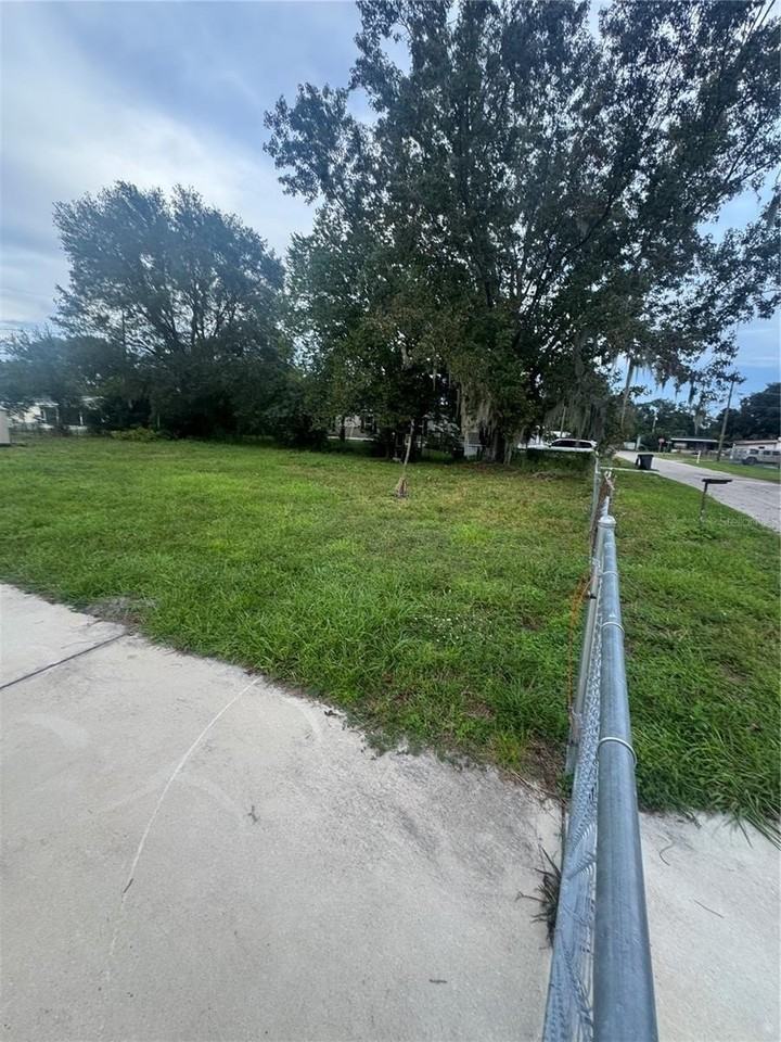 2360 Plum Ave - Photo 6 of 7