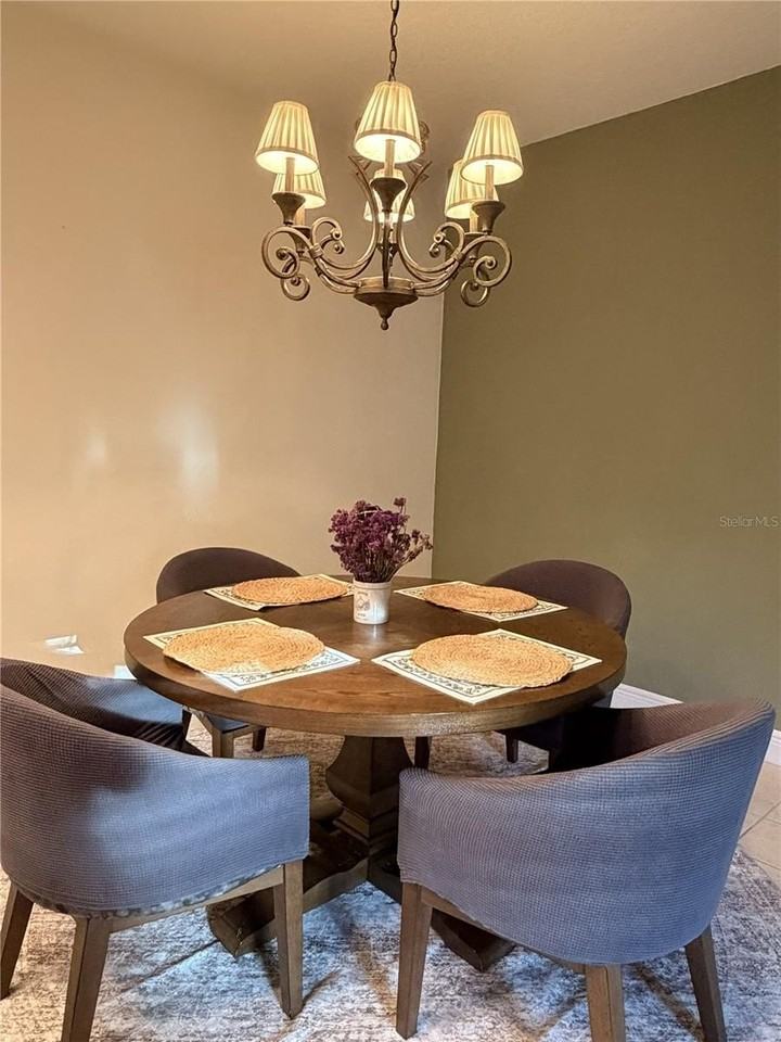17316 Chateau Pine Way - Photo 4 of 11
