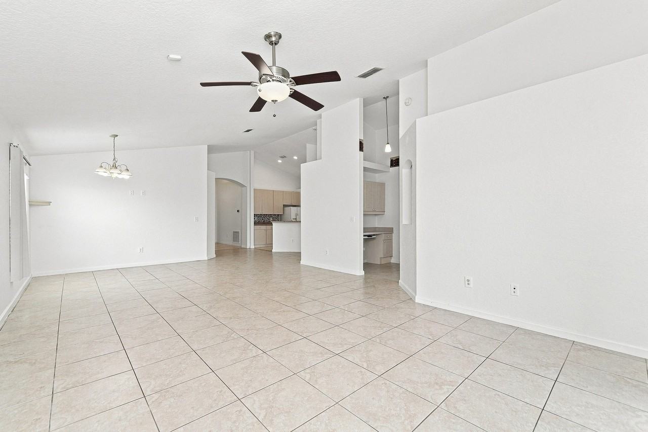 2821 Maguire Dr #1 - Photo 3 of 21