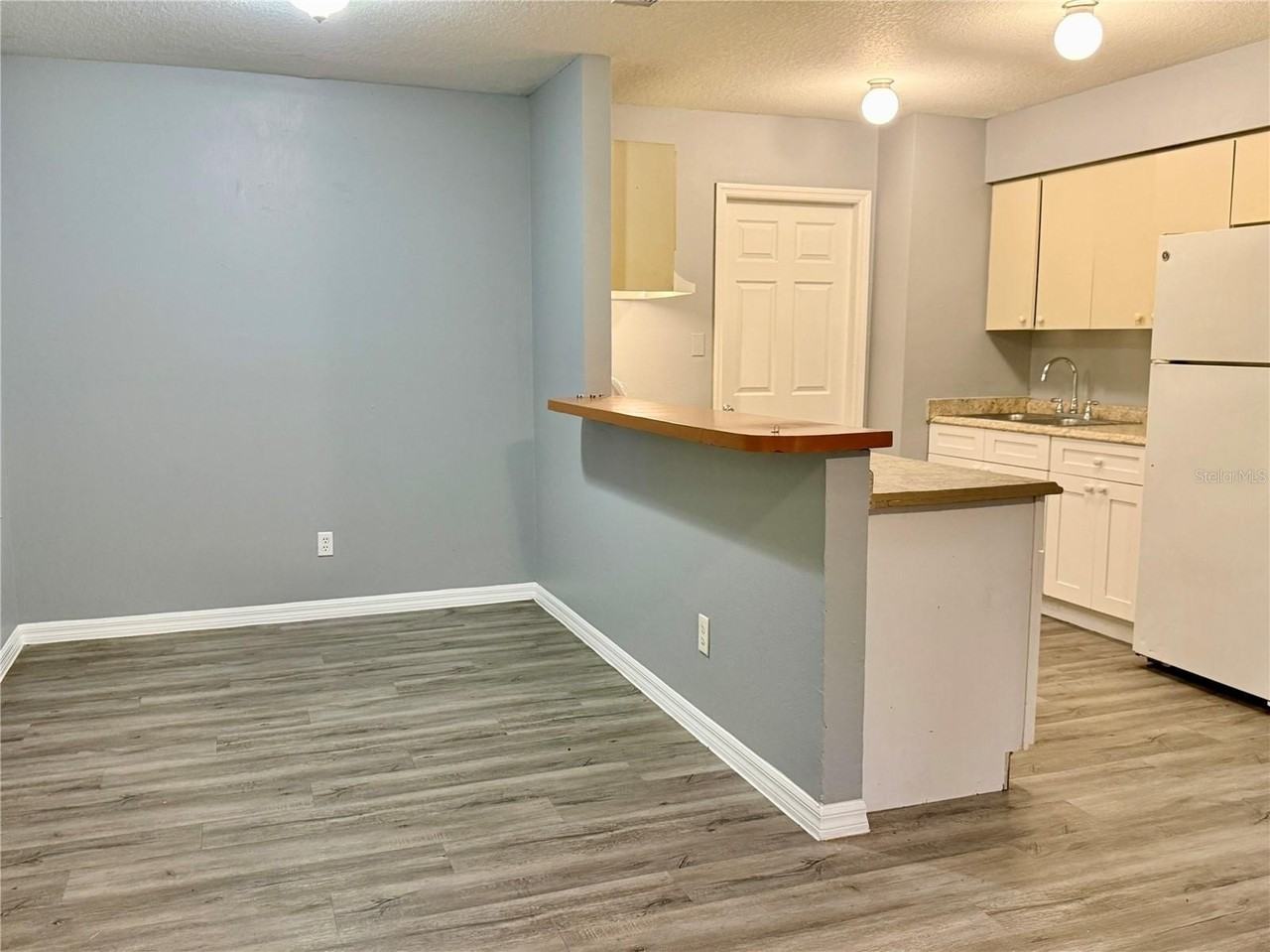 3514 E Mohawk Ave - Photo 5 of 16
