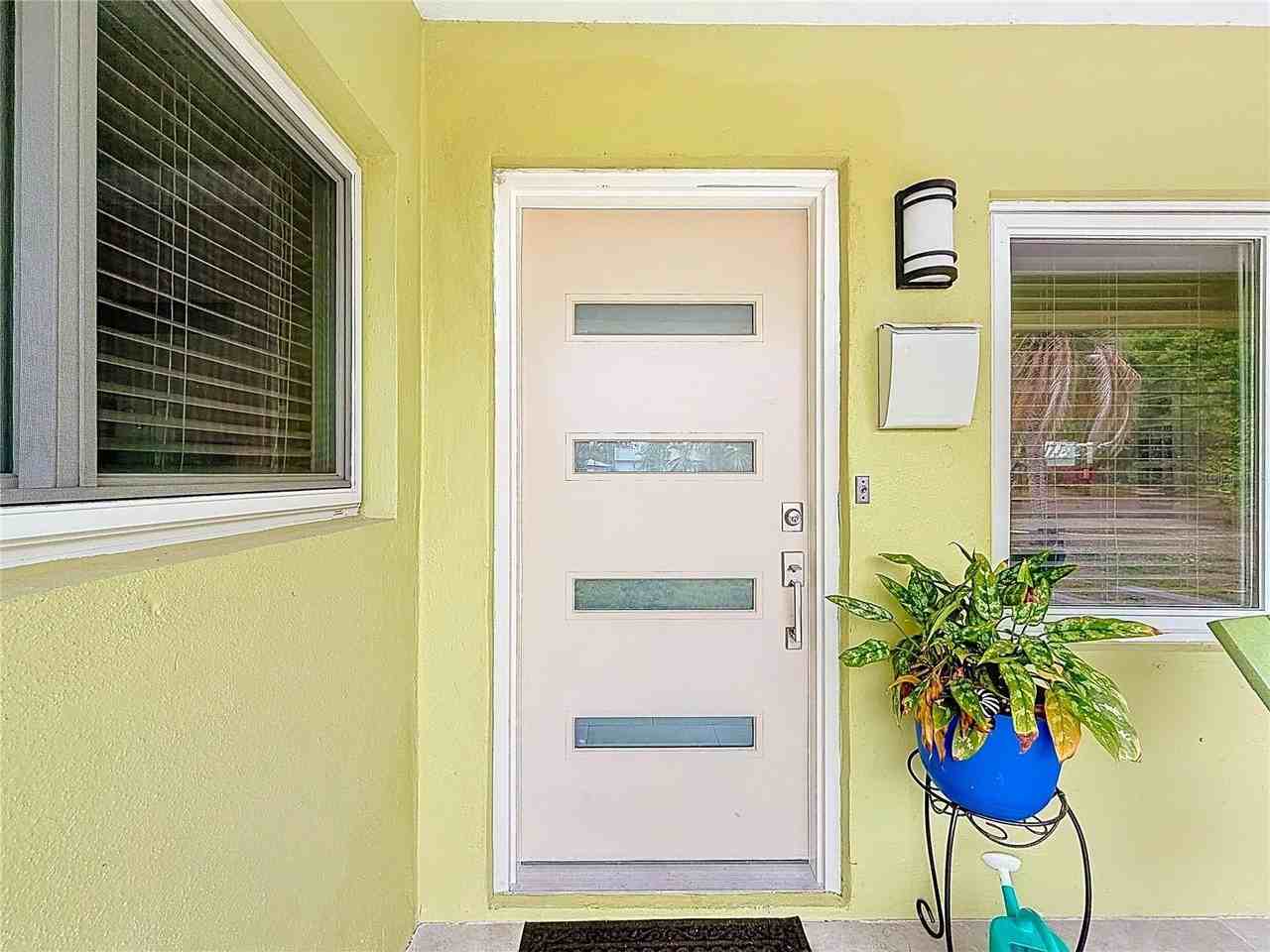 6170 7th Ave N - Photo 3 of 24