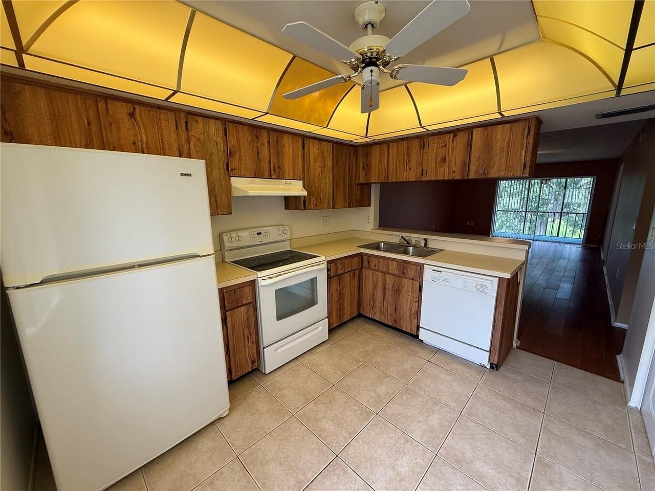 208 Cypress Ct #208 - Photo 6 of 25